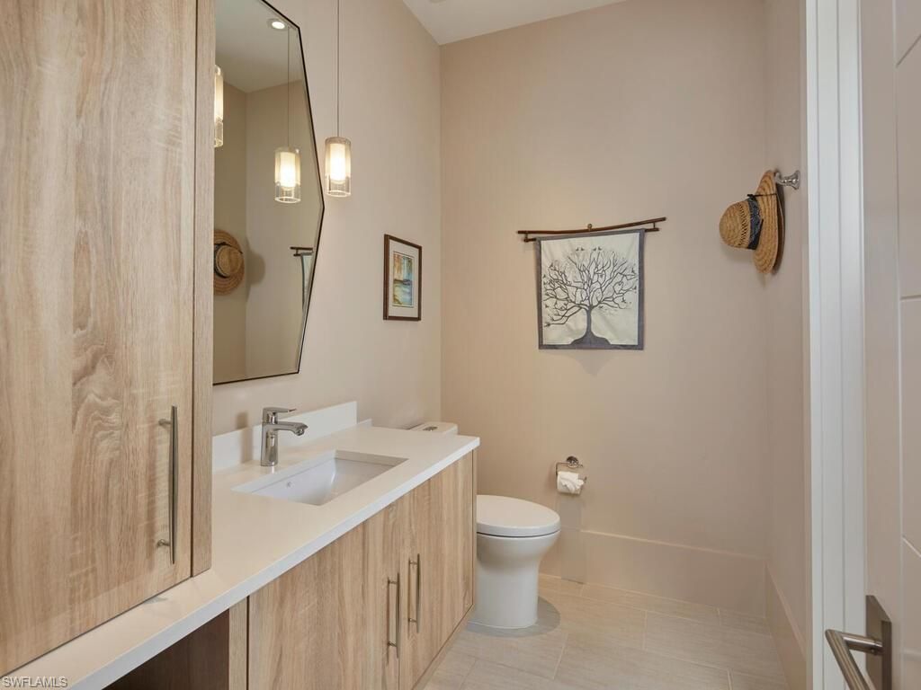 355 7th Ave S, Naples, FL 34102 Photo