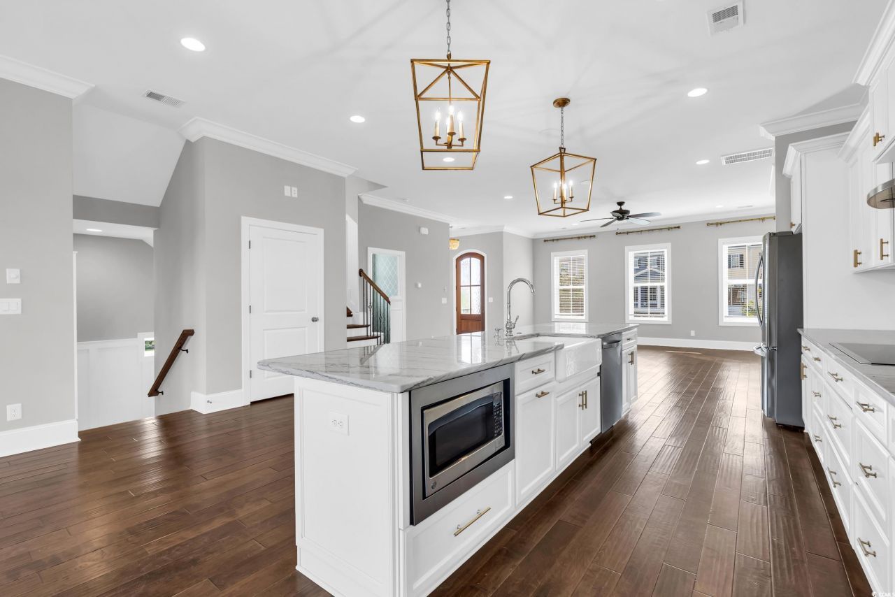 438 Saint Julian Ln. Photo 10