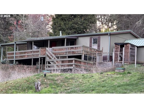 123 MOUNTAIN VIEW, Glide, OR 97443