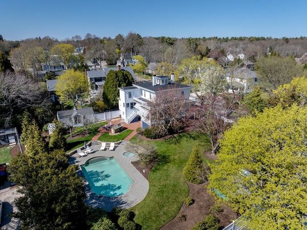 35 North St, Mattapoisett, MA 02739