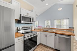 5022 Belleglen Ct. photo 4