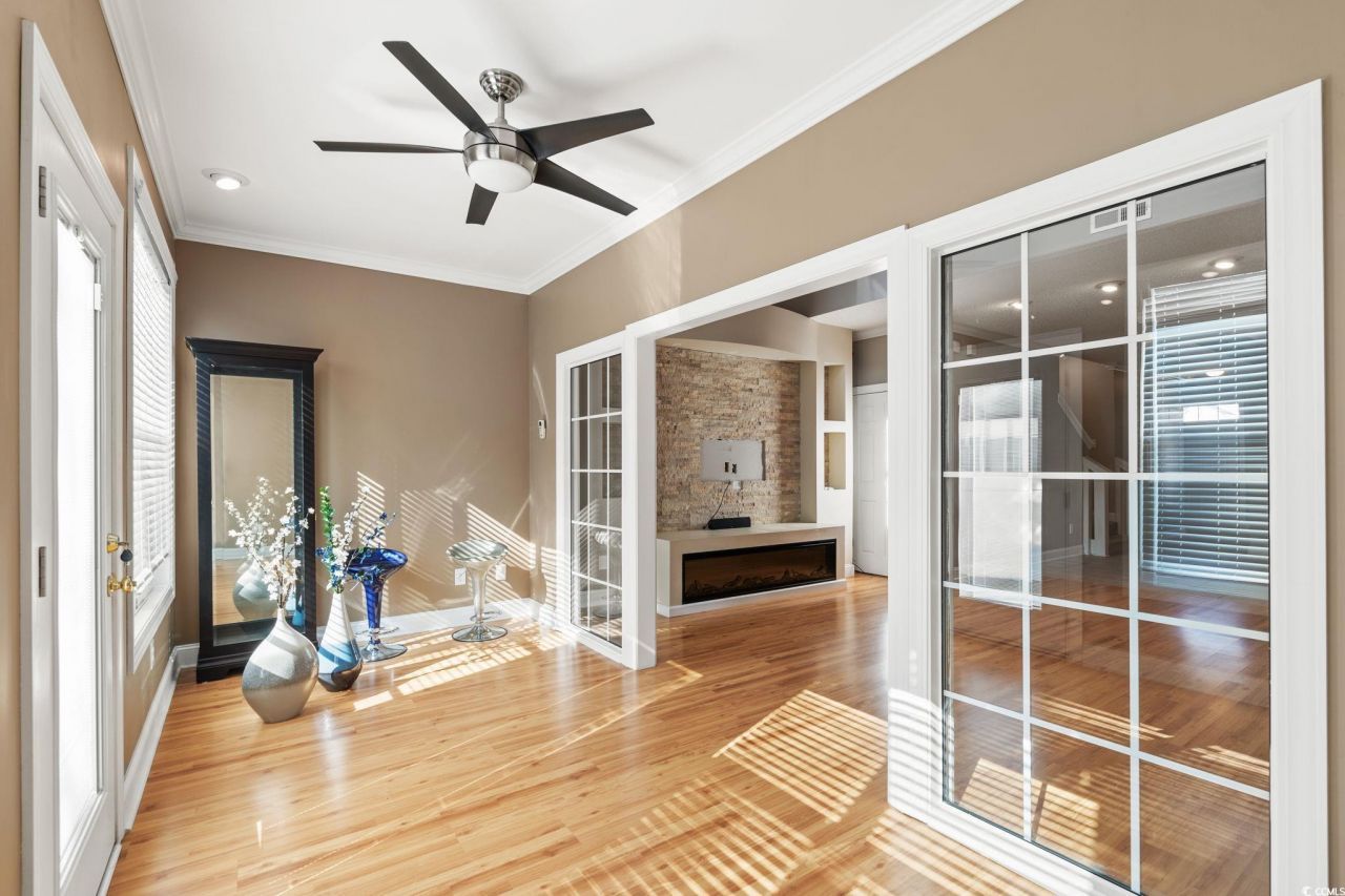 4378 Willoughby Ln. Photo 10