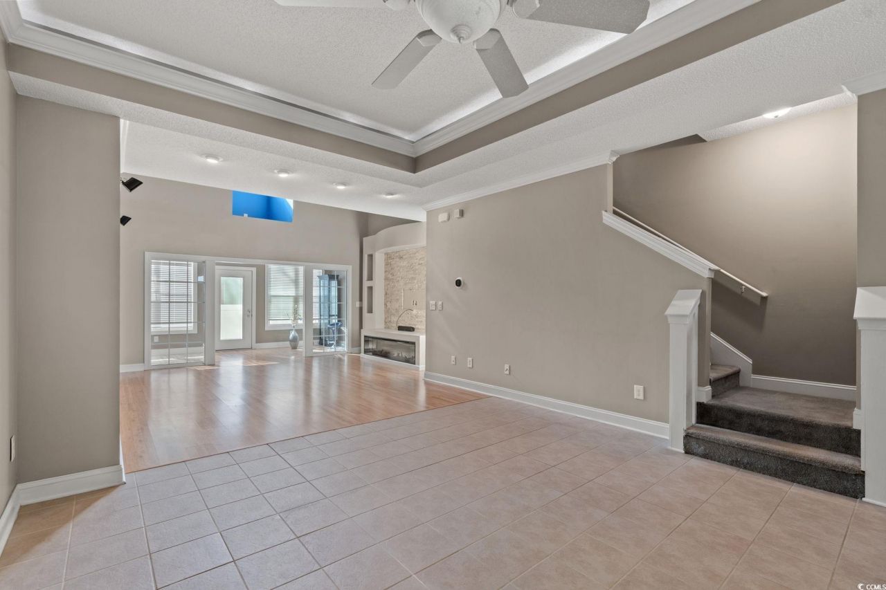 4378 Willoughby Ln. Photo 9