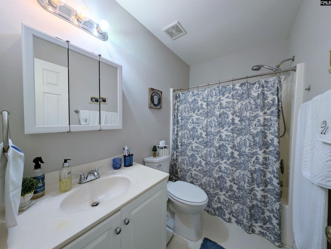 2 Back Bay Court Photo 32