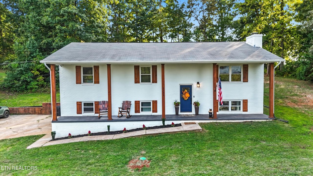 1331 Woodside Park Drive, Maryville, TN 37801 Main Photo