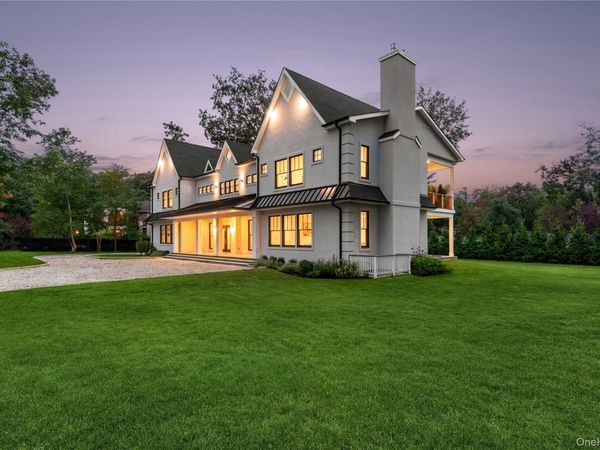 110 Crescent Court, Wading River, NY 11792