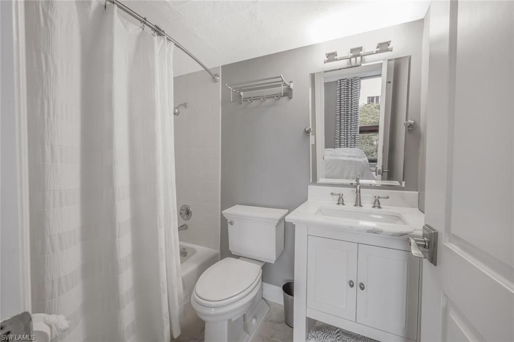 2381 Gulf Shore Blvd N, Unit 503, Naples, FL 34103 Photo