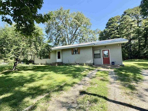 214 McVey Street, Calico Rock, AR 72519