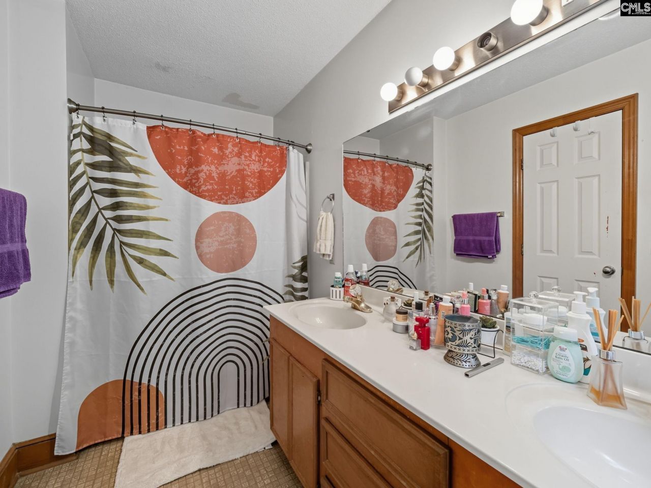 343 Pinewood Drive Photo 15