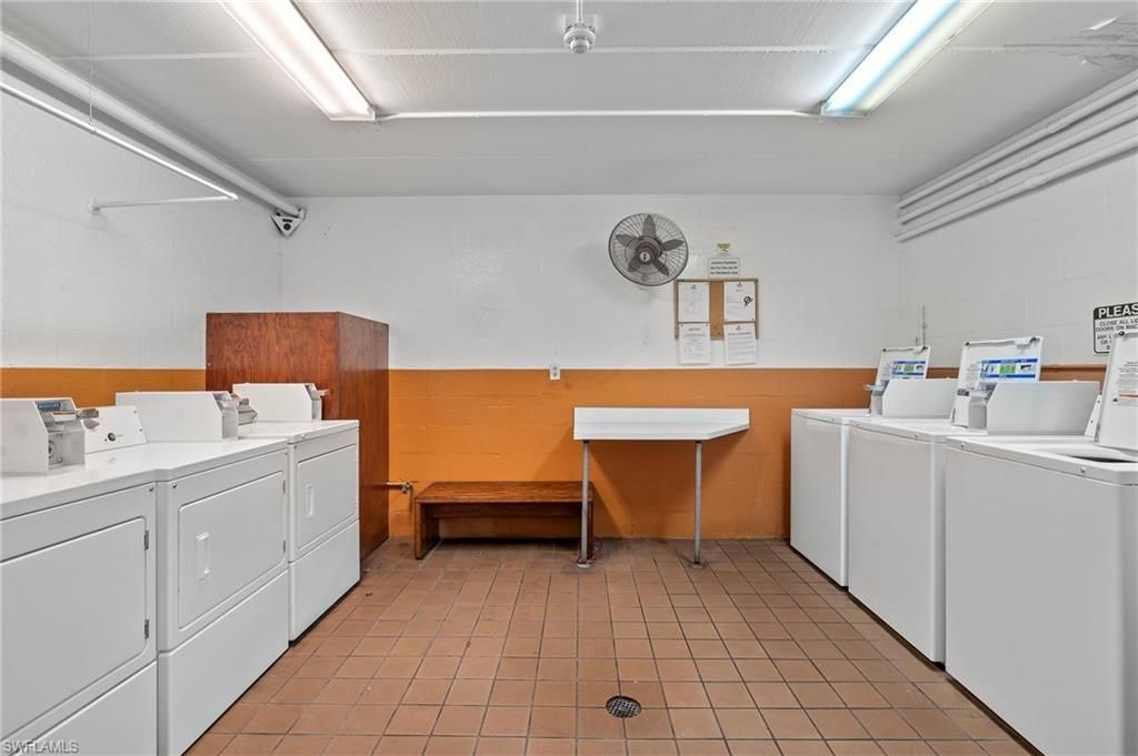 2366 E Mall Dr, Unit 213, Fort Myers, FL 33901 Photo