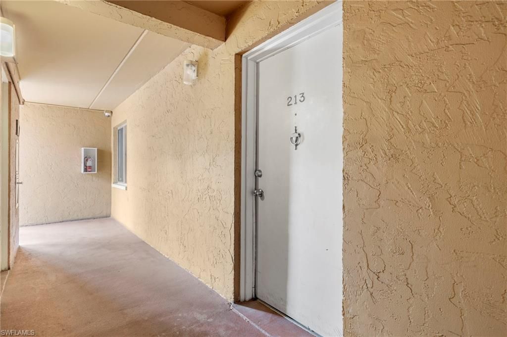 2366 E Mall Dr, Unit 213, Fort Myers, FL 33901 Photo