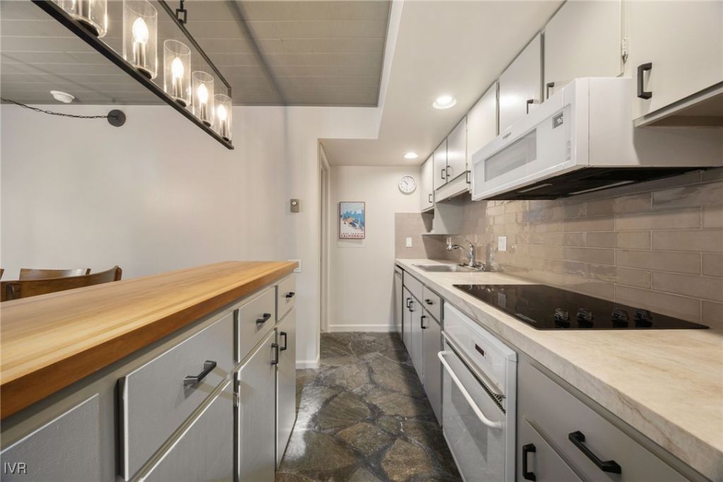 123 Juanita Drive, Unit 5, Incline Village, NV 89451 Photo