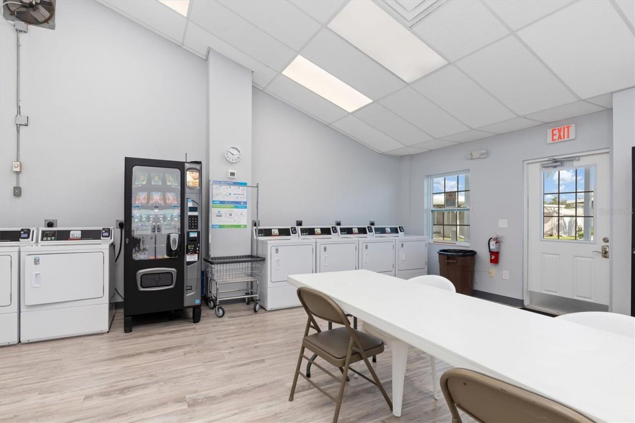 176 W Manatee Loop, Punta Gorda, FL 33950 Photo