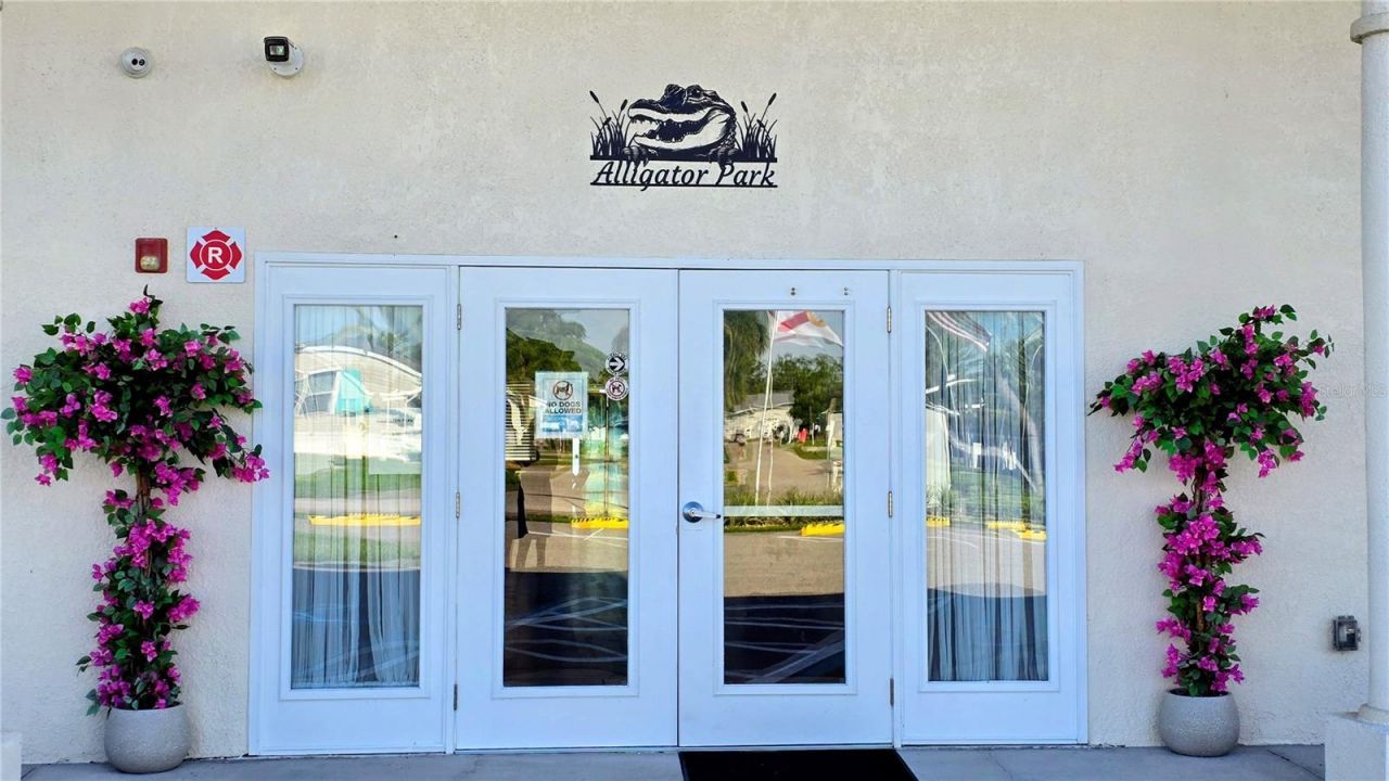 176 W Manatee Loop, Punta Gorda, FL 33950 Photo