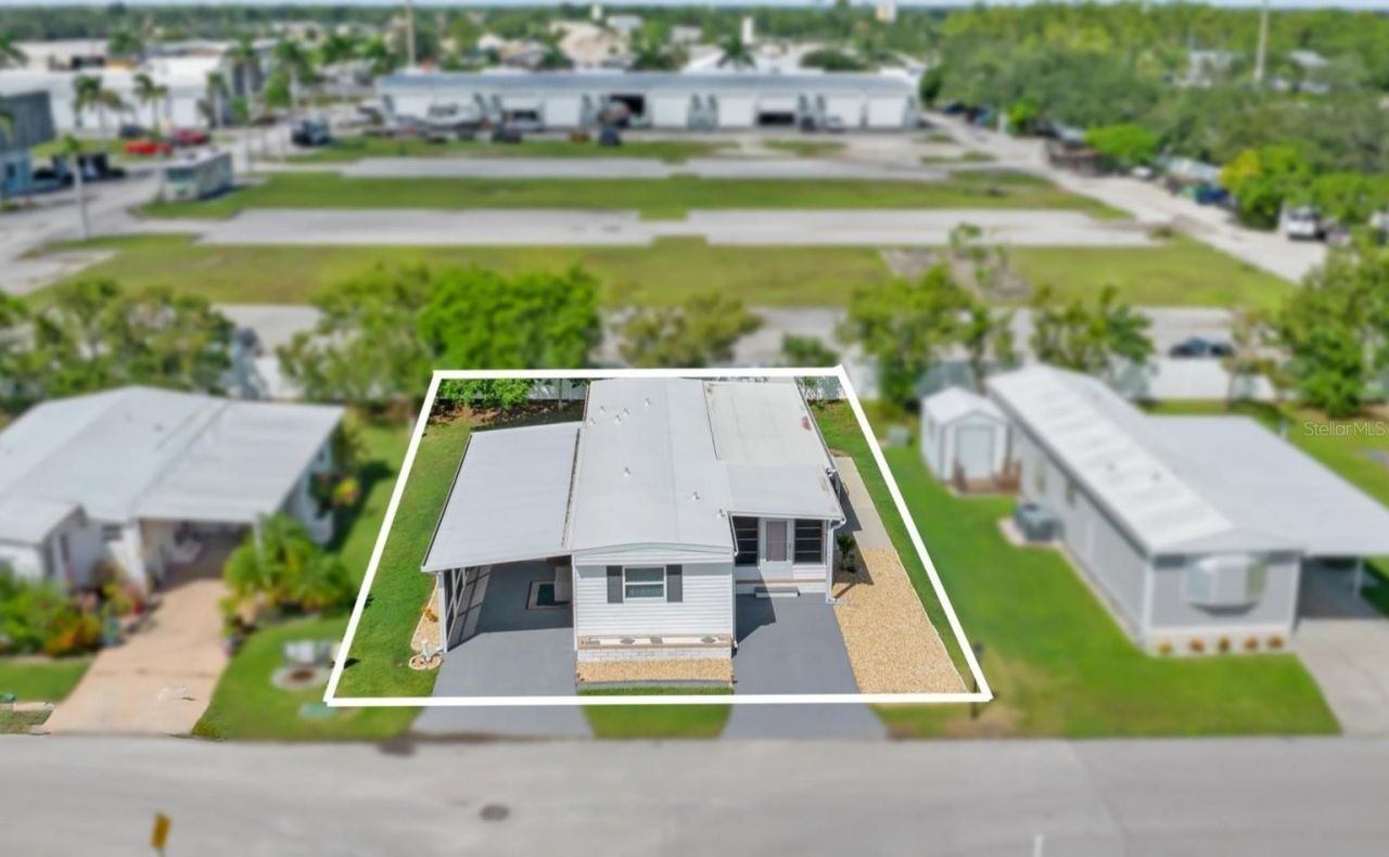 176 W Manatee Loop, Punta Gorda, FL 33950 Photo