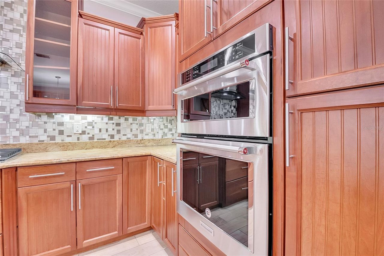 18147 Coralwood Lane, Groveland, FL 34736 Photo