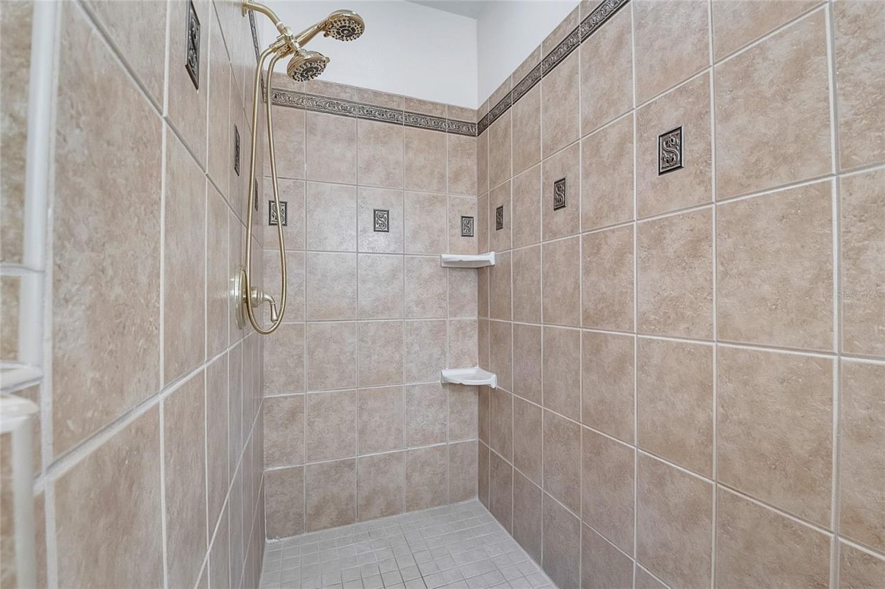 18147 Coralwood Lane, Groveland, FL 34736 Photo