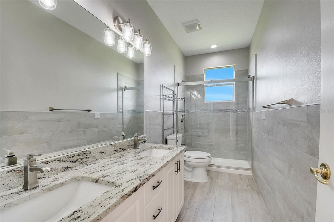 18147 Coralwood Lane, Groveland, FL 34736 Photo