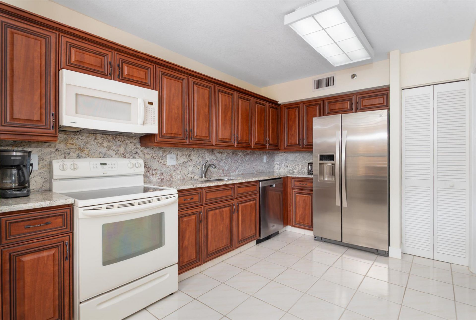 7153 Promenade Drive, Unit 601, Boca Raton, FL 33433 Photo