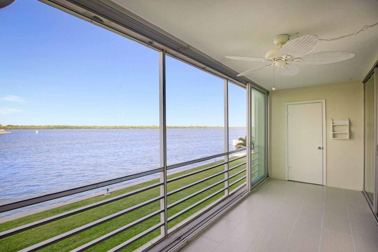 44 Yacht Club Drive, Unit 212, North Palm Beach, FL 33408 Photo