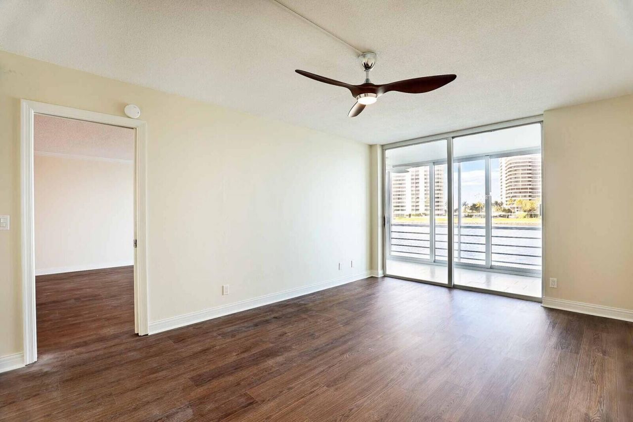 44 Yacht Club Drive, Unit 212, North Palm Beach, FL 33408 Photo