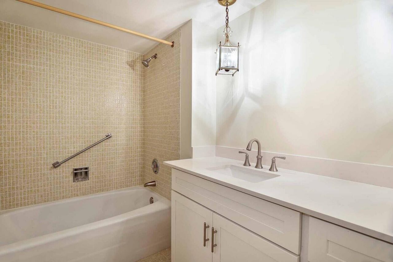 44 Yacht Club Drive, Unit 212, North Palm Beach, FL 33408 Photo