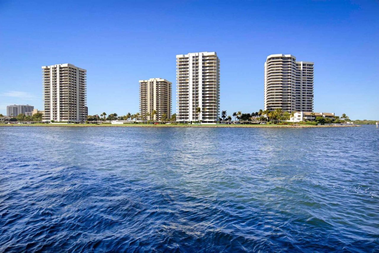 44 Yacht Club Drive, Unit 212, North Palm Beach, FL 33408 Photo