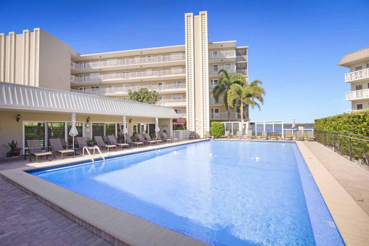 44 Yacht Club Drive, Unit 212, North Palm Beach, FL 33408 Photo