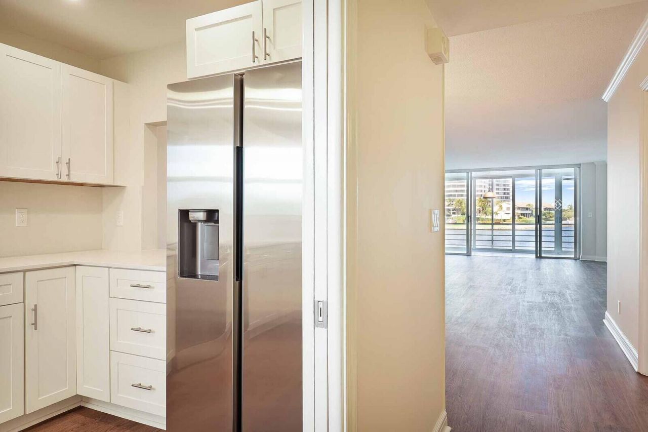 44 Yacht Club Drive, Unit 212, North Palm Beach, FL 33408 Photo