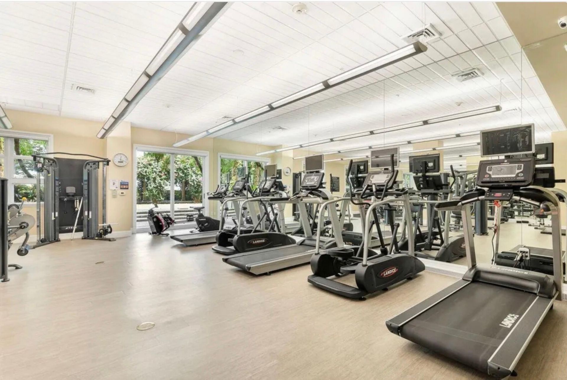 403 S Sapodilla Avenue, Unit 604, West Palm Beach, FL 33401 Photo