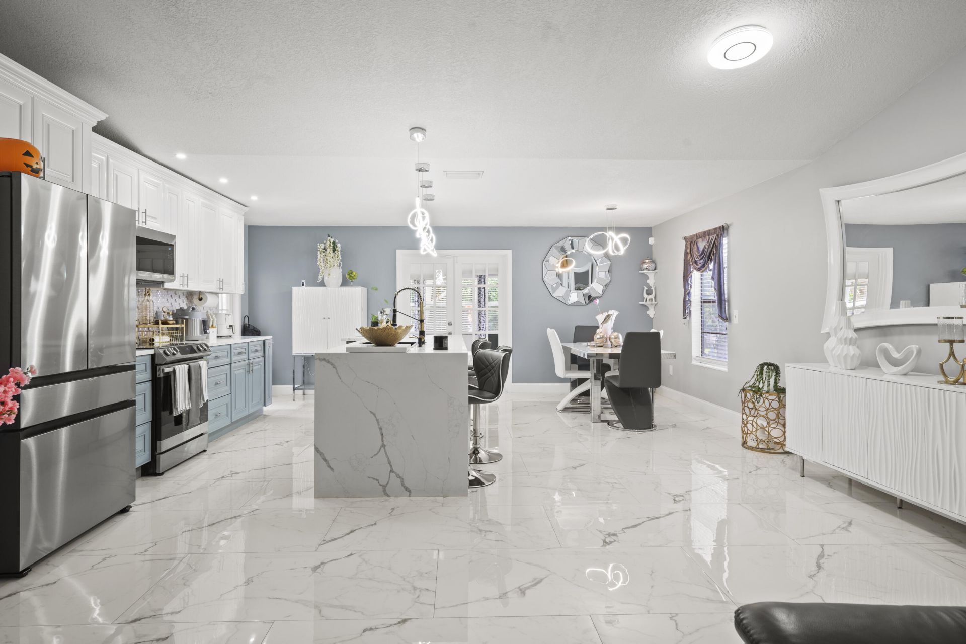 2456 SE Blackhorse Street, Port Saint Lucie, FL 34984 Photo