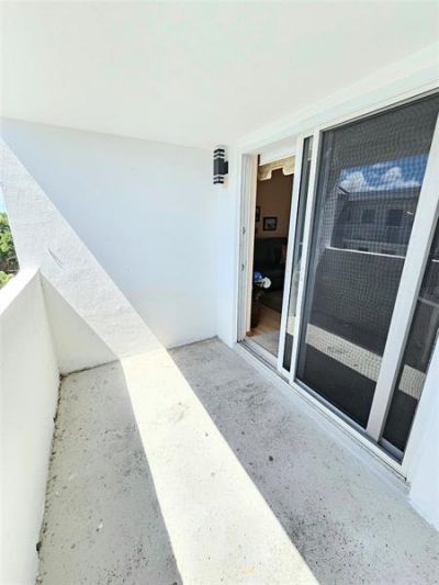 2850 NE 14th Street, Unit 410B, Pompano Beach, FL 33062 Photo
