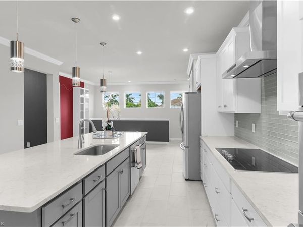 4705 Arboretum CIR, Unit 202, NAPLES, FL 34112