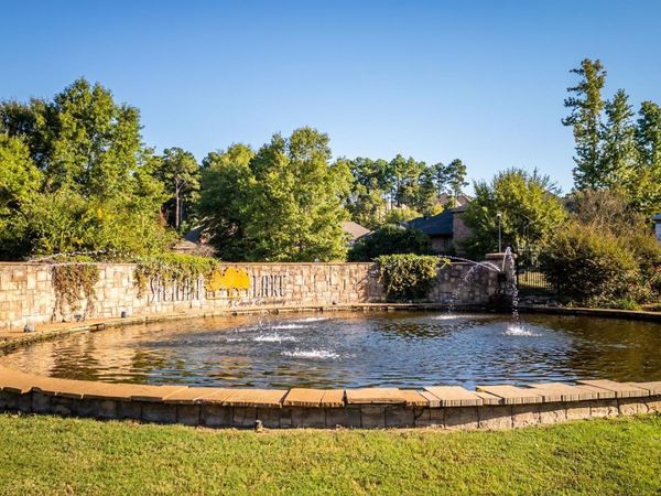 West Lake Lane, Little Rock, AR 72210