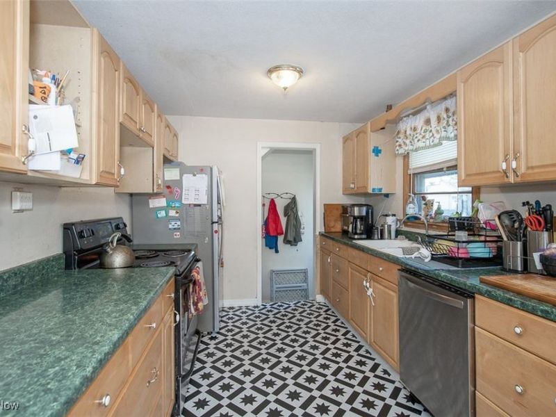 147 Bellfield Avenue, Elyria, OH 44035 Photo 19