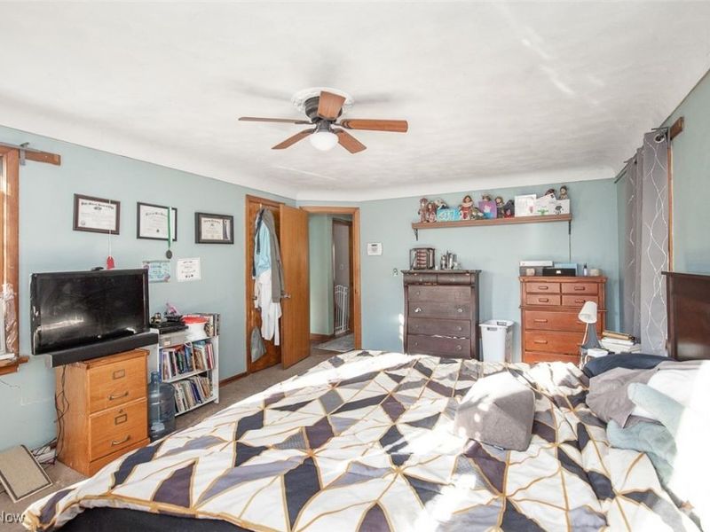 147 Bellfield Avenue, Elyria, OH 44035 Photo 9