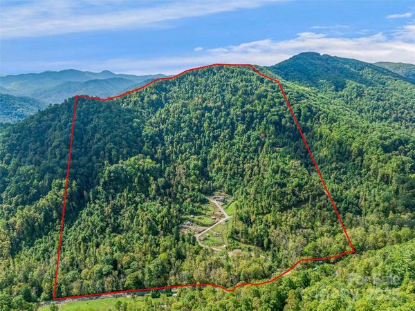 945 Roaring Fork Road, Hot Springs, NC 28743