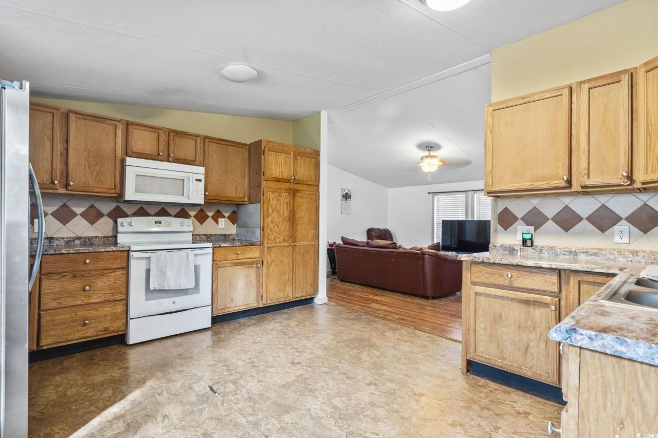 1585 Daisy Rd. Photo 29