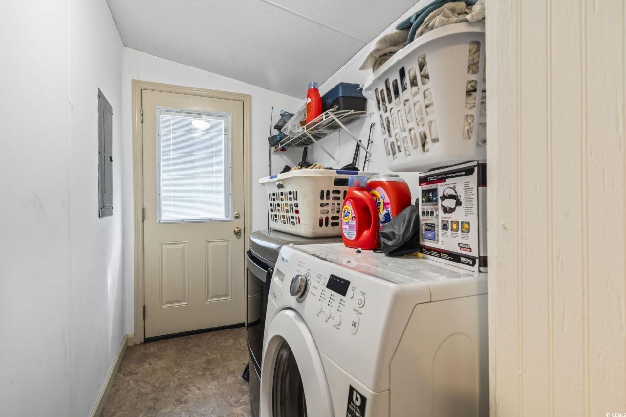 1585 Daisy Rd. Photo 37