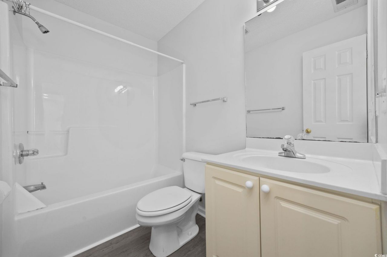 4430 Eastport Blvd. Photo 22