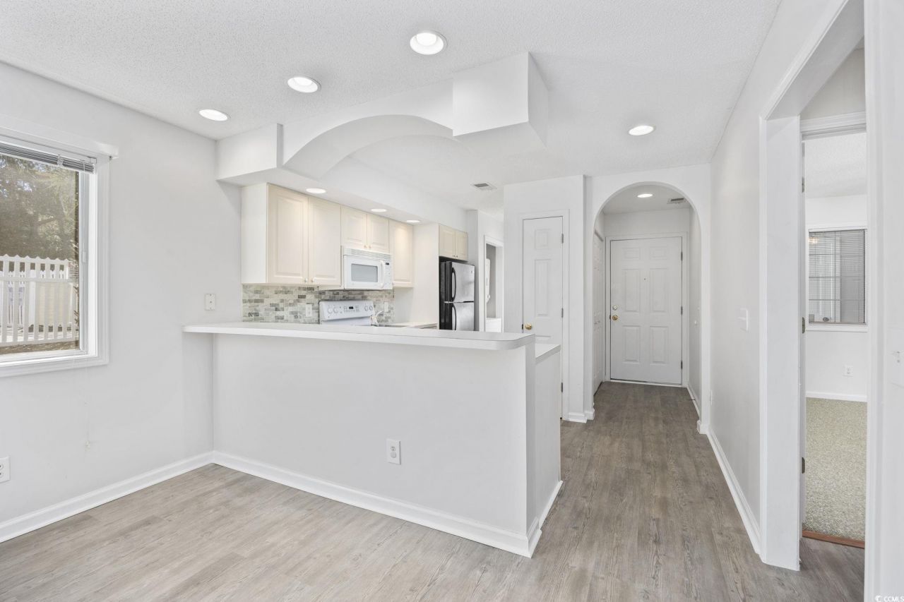 4430 Eastport Blvd. Photo 5