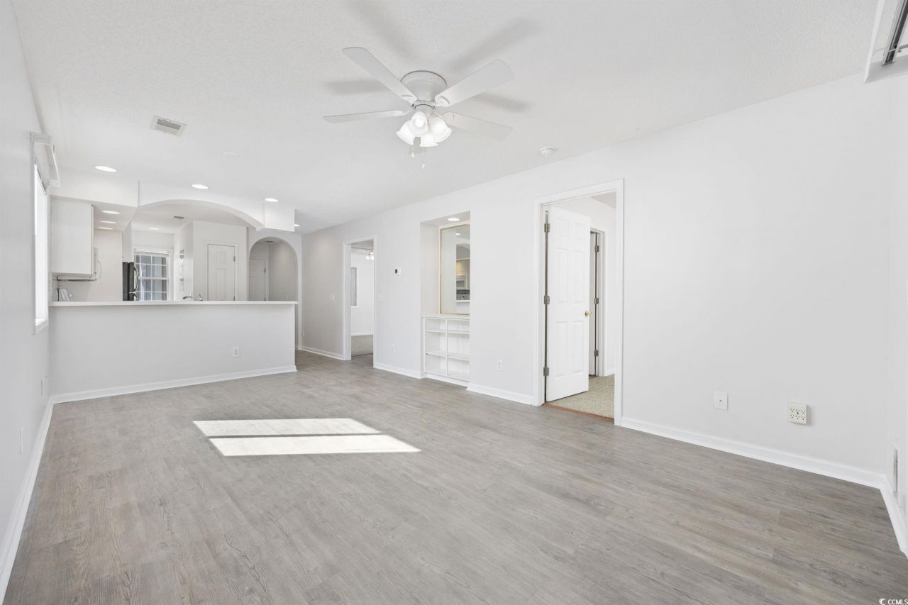 4430 Eastport Blvd. Photo 8