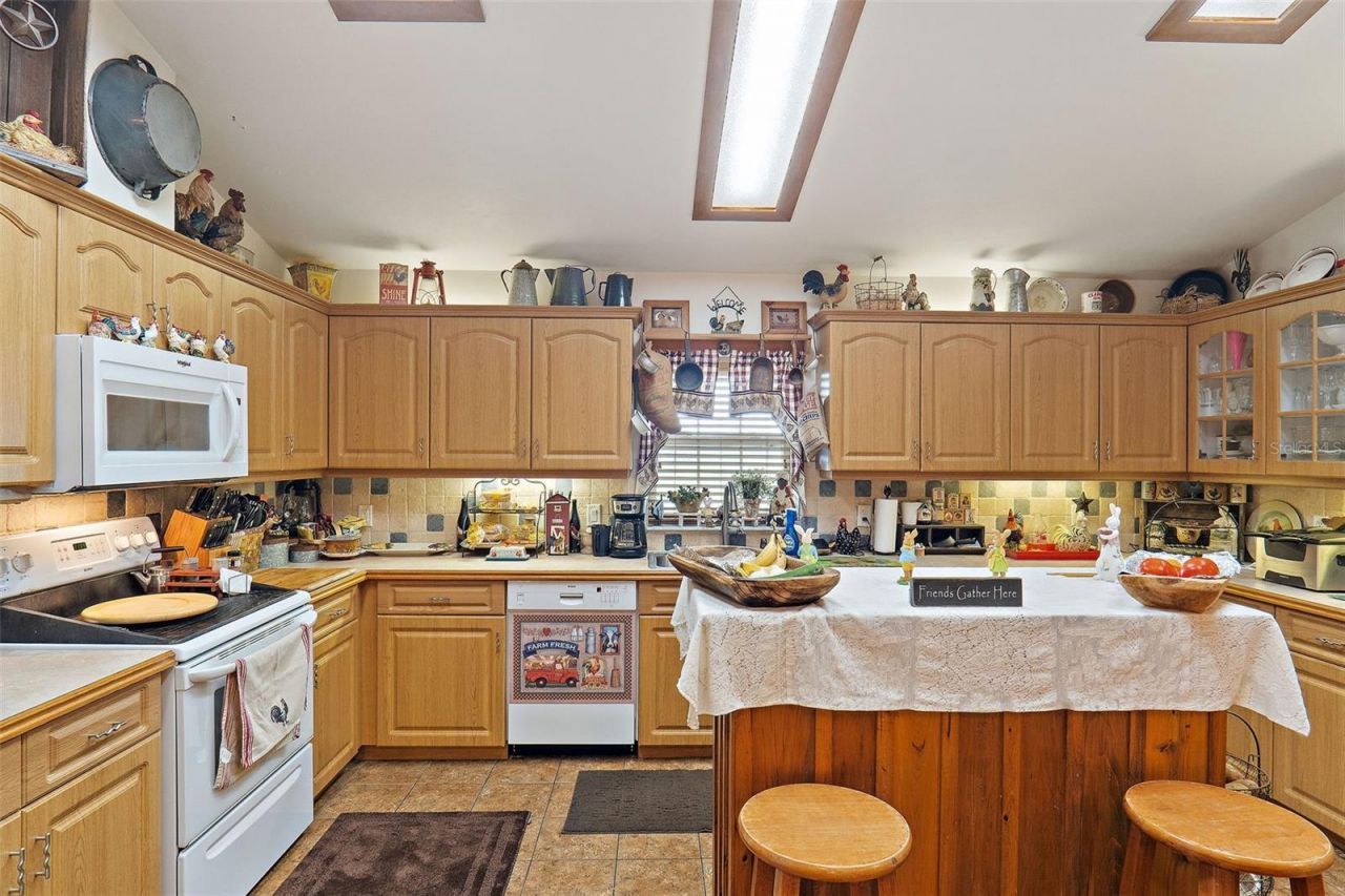 19355 SW 25th Place, Dunnellon, FL 34431 Photo