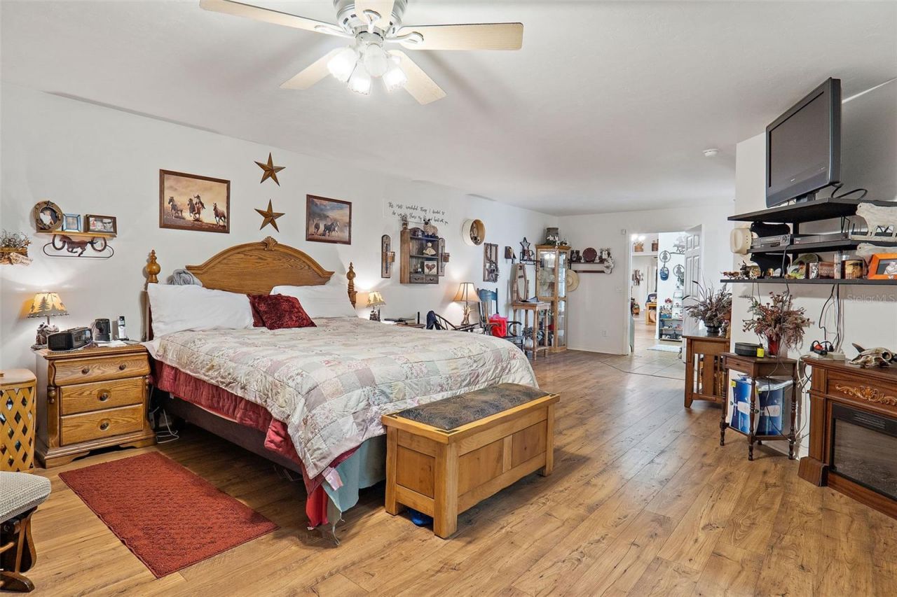 19355 SW 25th Place, Dunnellon, FL 34431 Photo