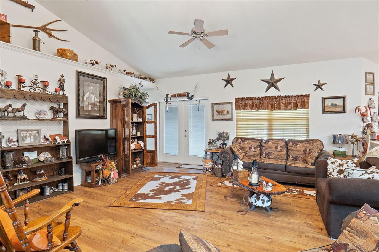 19355 SW 25th Place, Dunnellon, FL 34431 Photo