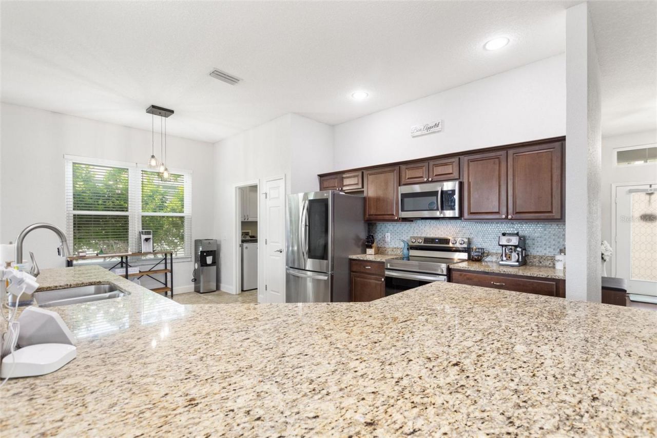 5104 52nd Avenue W, Bradenton, FL 34210 Photo