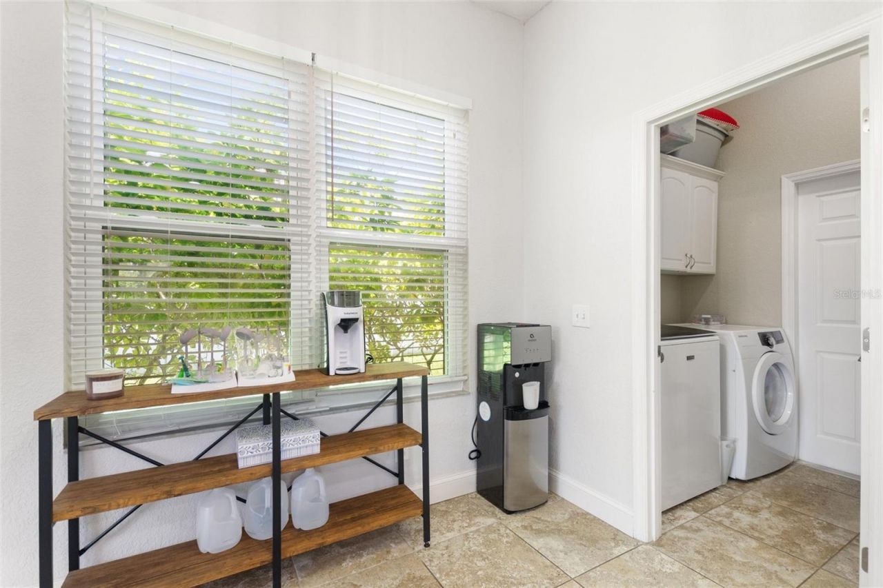 5104 52nd Avenue W, Bradenton, FL 34210 Photo