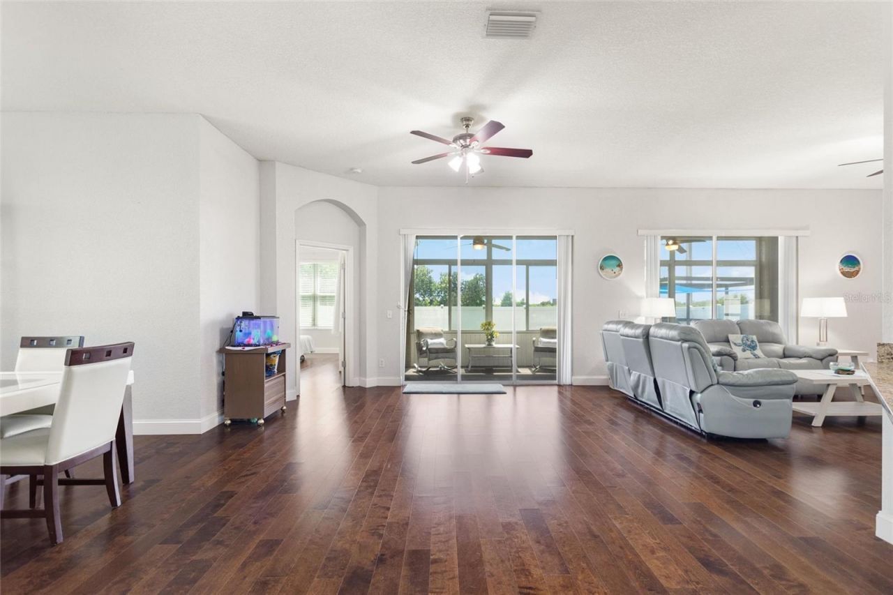 5104 52nd Avenue W, Bradenton, FL 34210 Photo