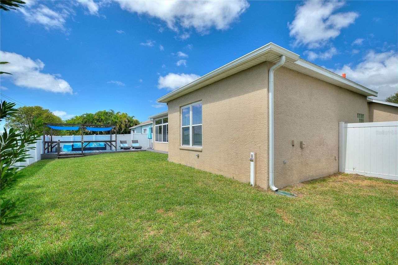 5104 52nd Avenue W, Bradenton, FL 34210 Photo