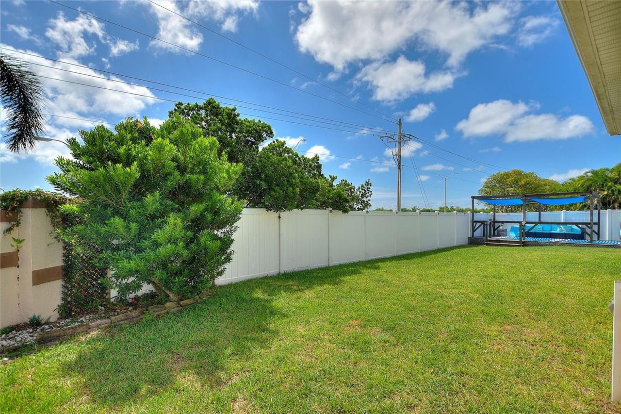 5104 52nd Avenue W, Bradenton, FL 34210 Photo